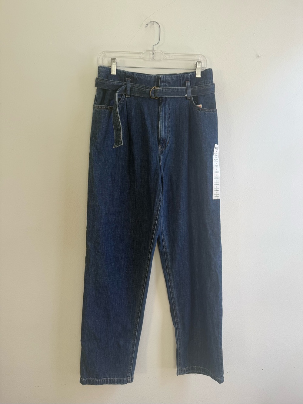 NWT Uniqlo Jeans Belted Pleated Relaxed Tapered Jeans Size 27 | 100% Cotton